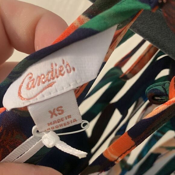 Candies NWT navy blue floral high low shorts romper Size XS - Picture 8 of 9